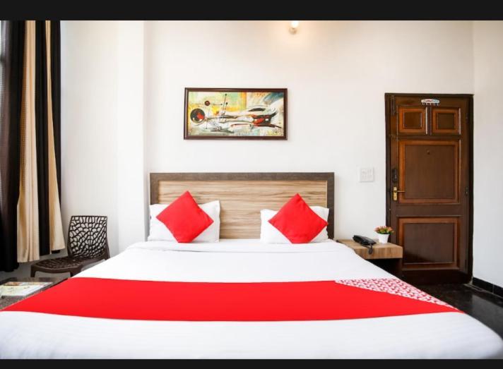 Hotel Surya Inn New Delhi Exterior photo